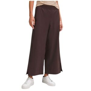 Lululemon Stretch Woven Wide-Leg High-Rise Cropped Pant Espresso Brown Medium
